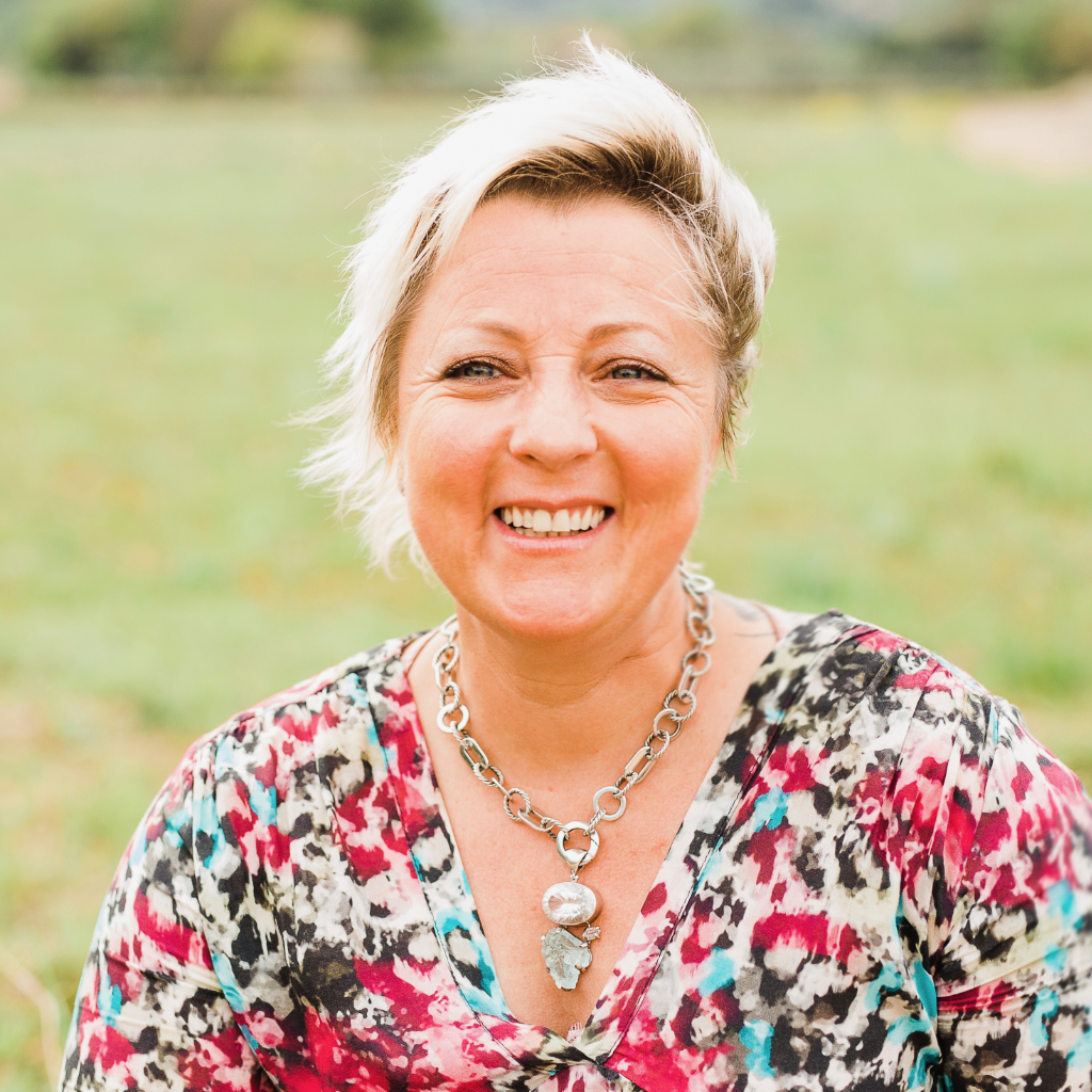 Conférence « Ma vision de la médiumnité » – Samedi 13 juin au salon “Les Journées d’Harmonie Féminine” au Château Saint-Julien d’Aille à Vidauban.